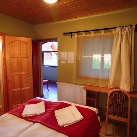 Erdei 3* Opusztaszer