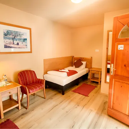 Erdei 3* Ópusztaszer